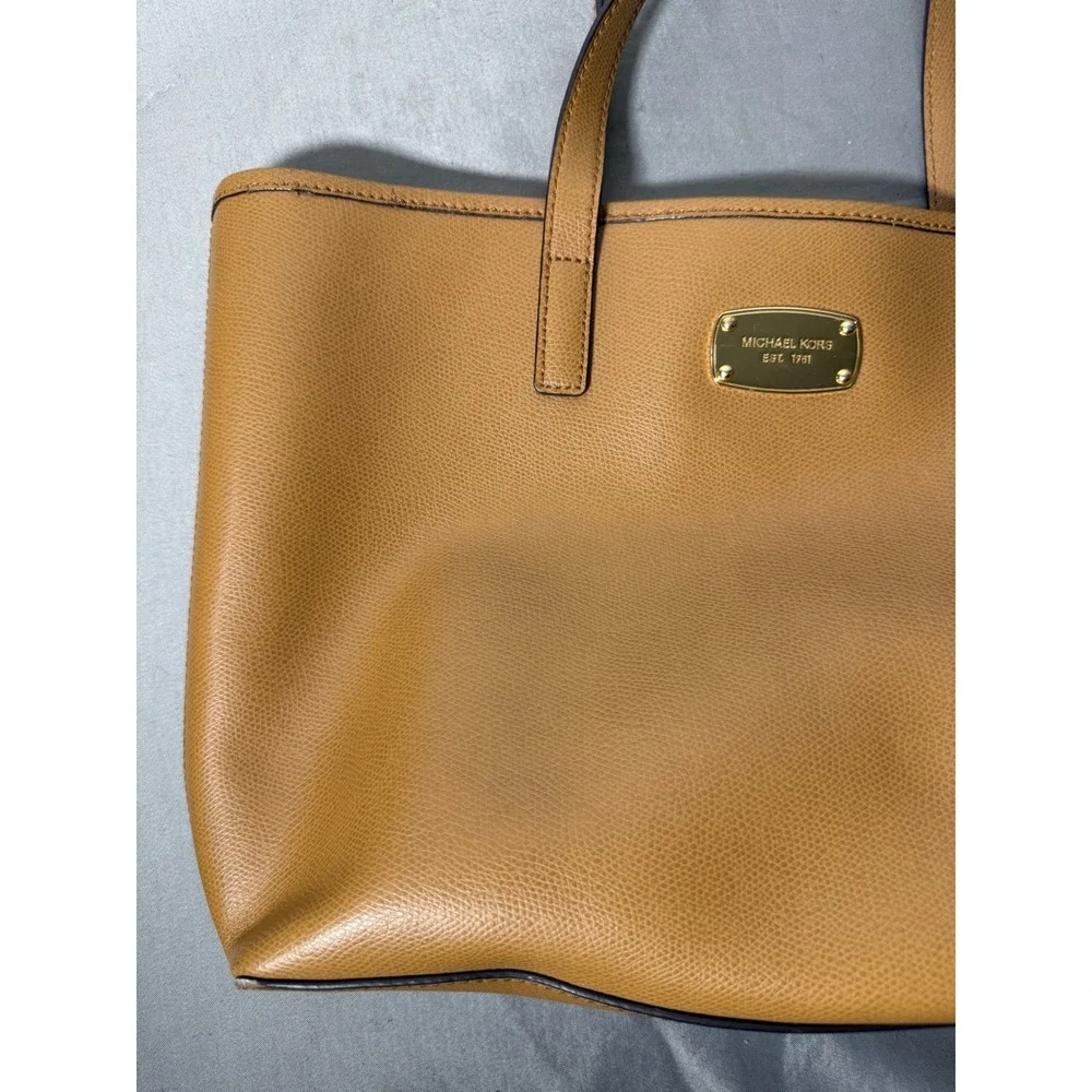 Michael Kors Saffiano Leather Tote Bag Tan Camel Gold Hardware Logo - Picture 2 of 10